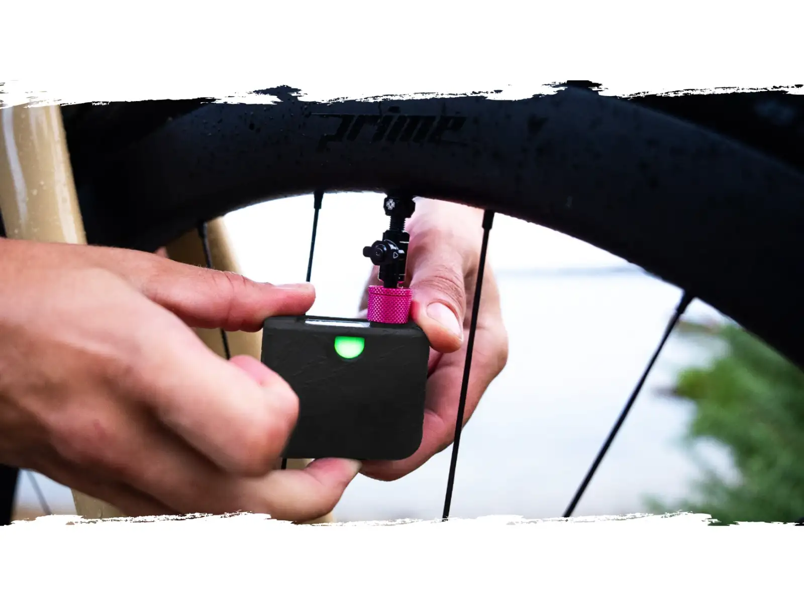 Muc-Off Airmach Electric Mini Inflator electric mini pump