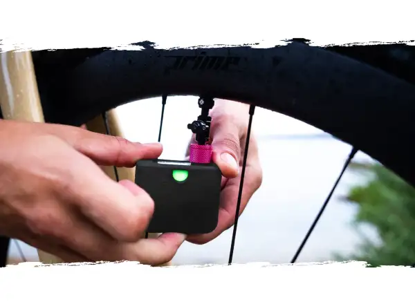 Muc-Off Airmach Electric Mini Inflator electric mini pump