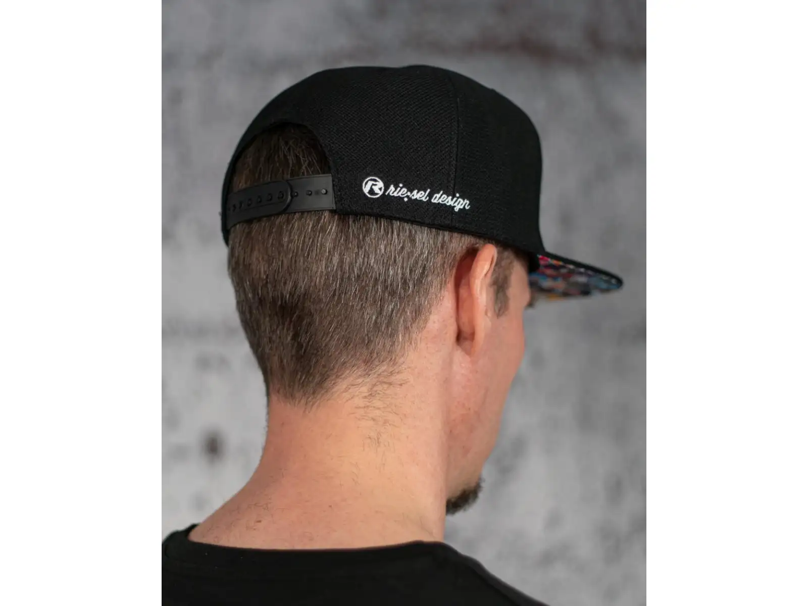 Rie:sel Design cap stickerbomb