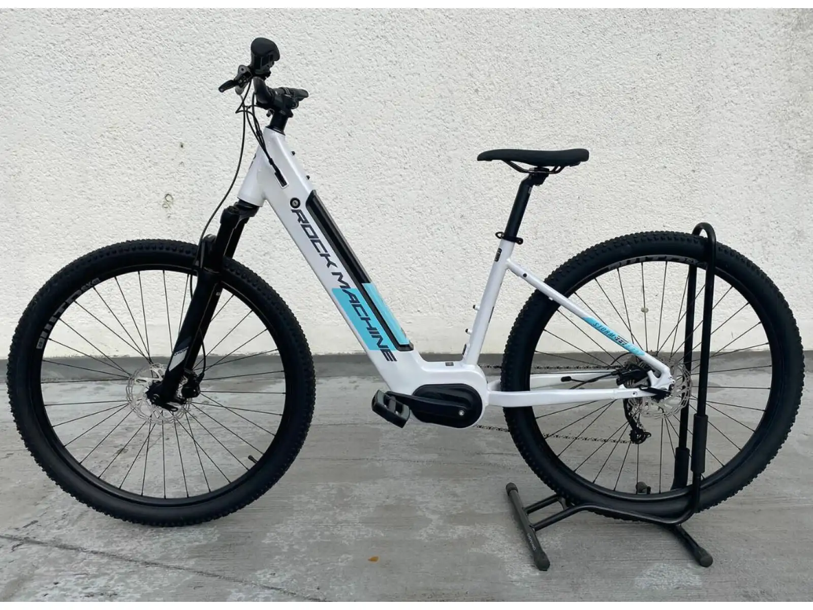Rock Machine Storm INT e70-29 lady pearl white/light mint/dark silver e-bike