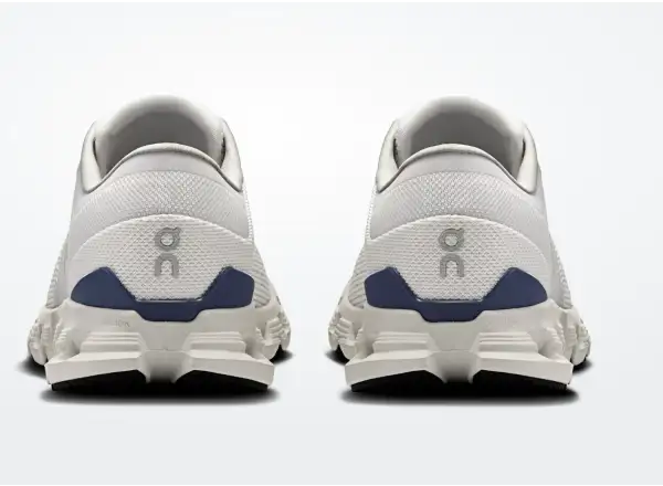On Cloud X 4 women's running shoes Lavender/Acai