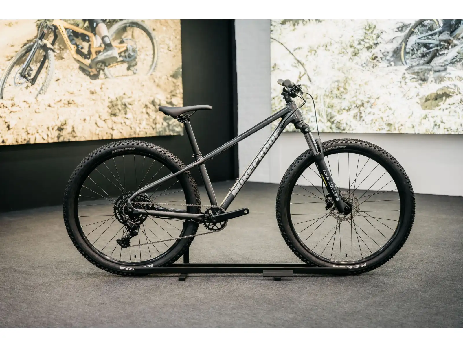 Nukeproof Tracker Sport 290 Essa 1x8 mountain bike Black/Bronze