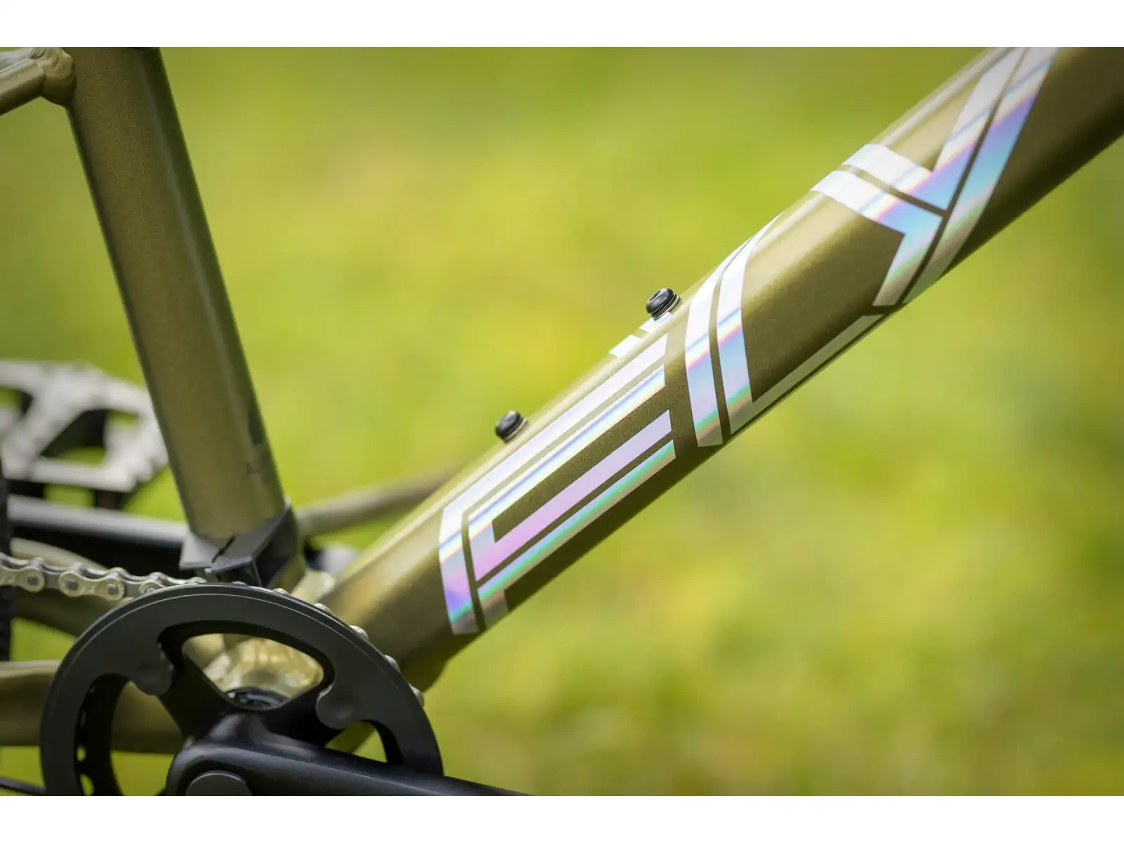 Superior F.L.Y. 24 VB Matte Olive Metallic/Hologram Chrome kids mountain bike