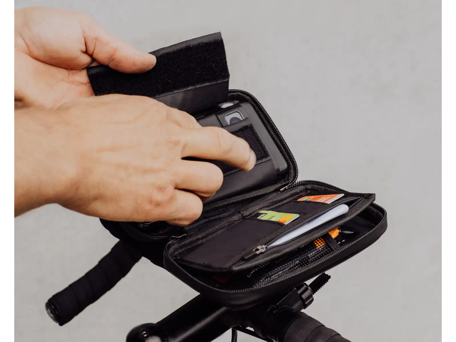 Force Touch Phone 5.5" handlebar bag black