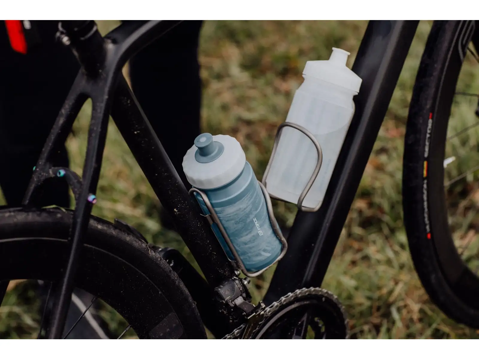 Force Dirty Road cycling bottle 550 ml transparent