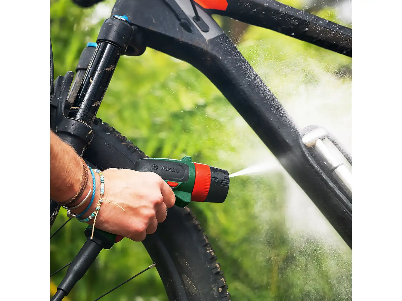 Bosch Fontus 18V-6 cordless pressure cleaner
