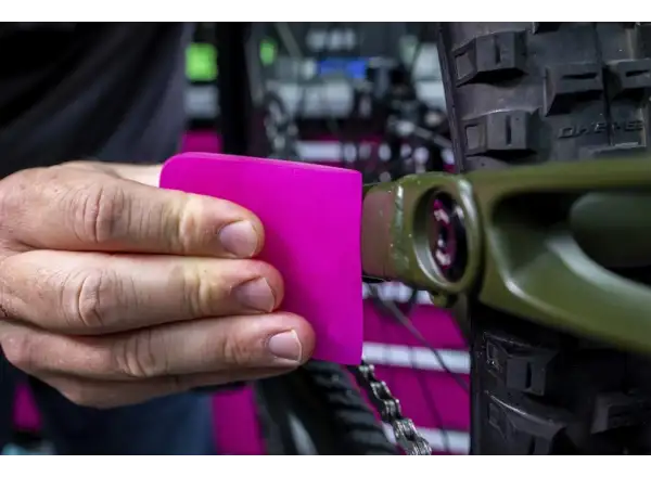 Muc-off Application Squeegee sticker applicator squeegee