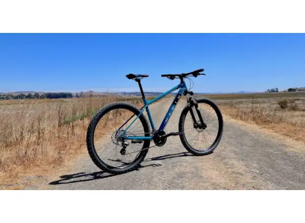 Marin Bolinas Ridge 2 29" mountain bike blue/black/green/grey