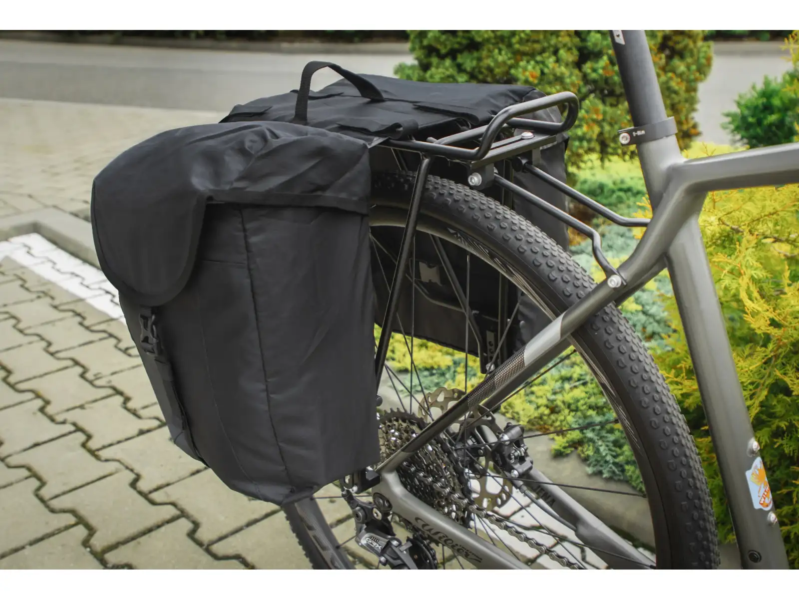 Force Haul double pannier bag for rear rack 2x8 l black