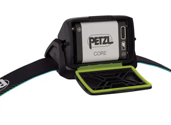 Petzl ACTIK CORE 2025 headlamp zelená