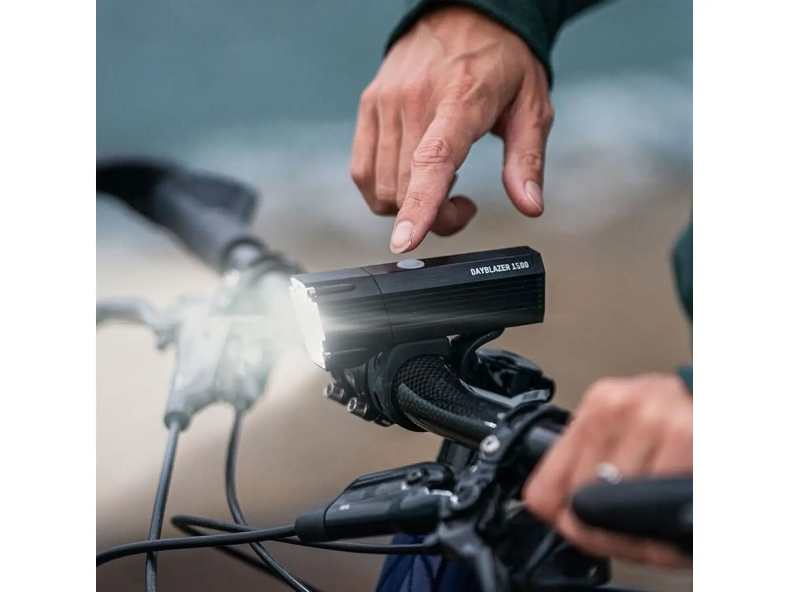 Blackburn Dayblazer 1500 front light