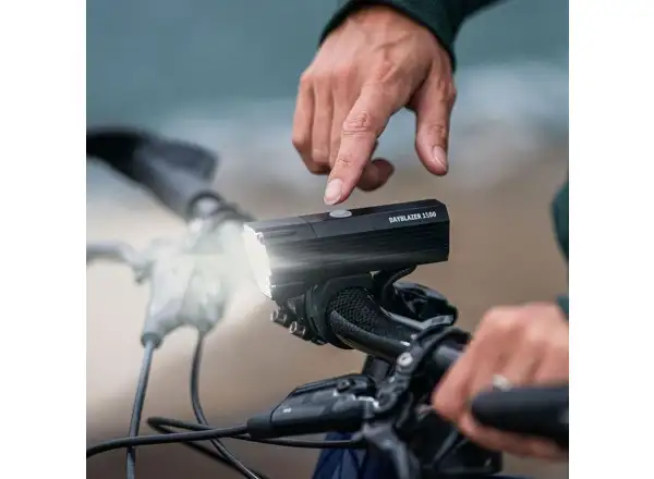Blackburn Dayblazer 1500 front light