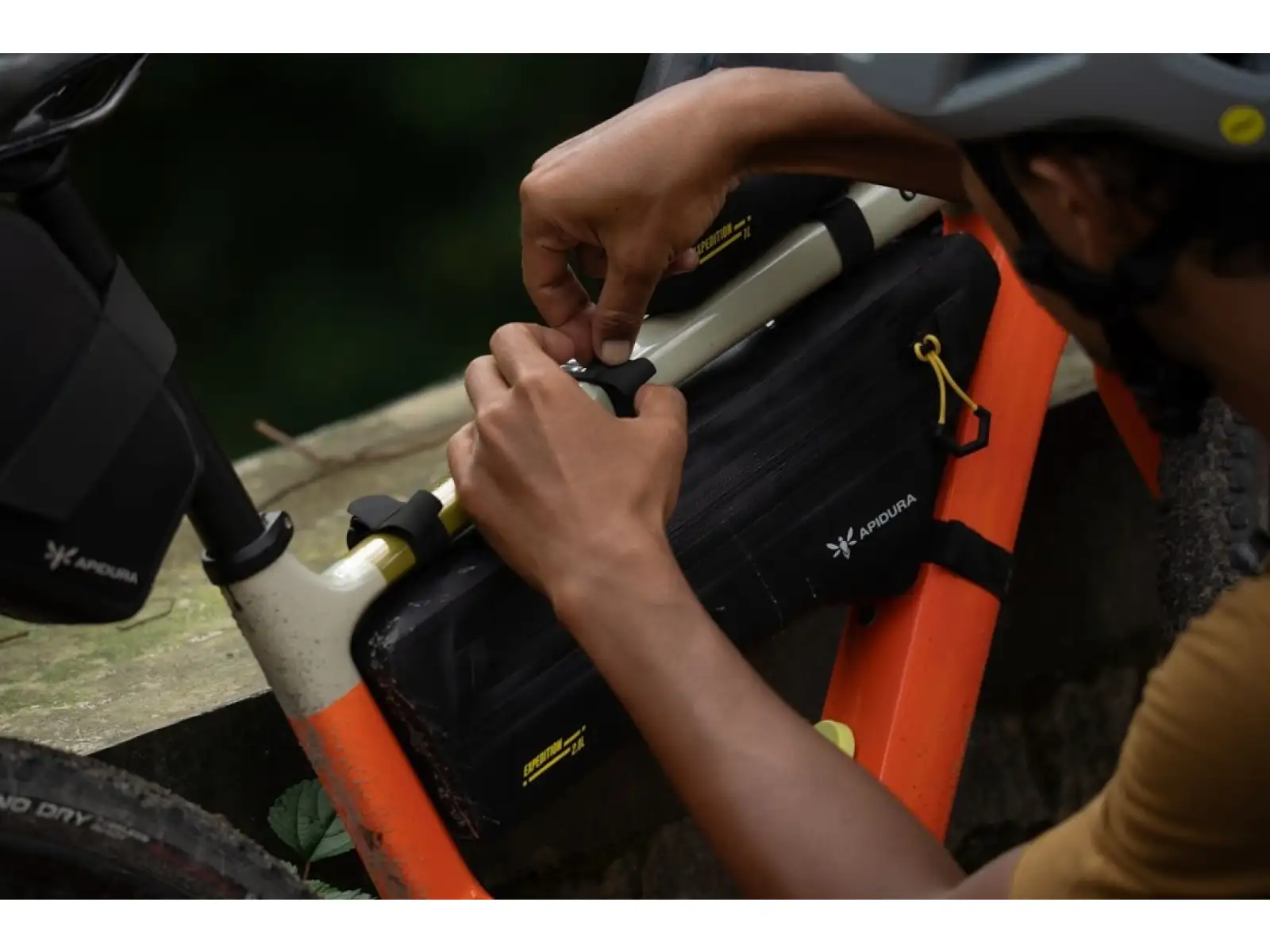 Apidura Expedition Frame pack New 2.8 l frame bag