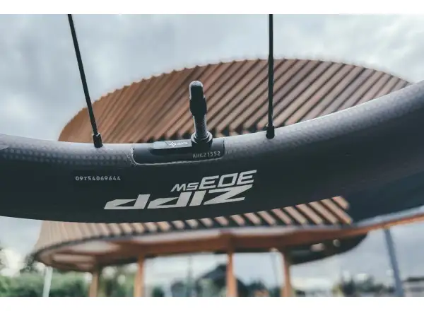 Zipp 303 SW Carbon Tubeless CenterLock A1 rear wheel XDR freehub