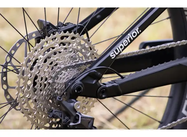 Superior eXF 8089 B Gloss Chrome/Matte Black full suspension e-bike