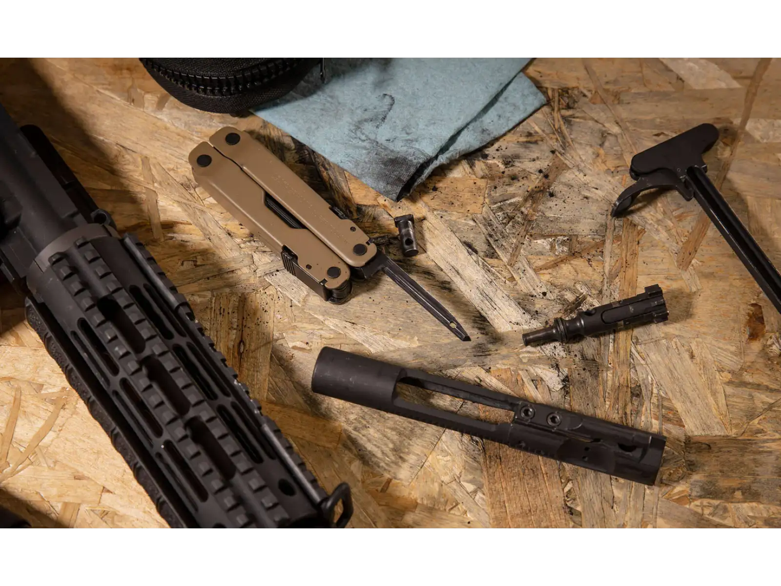 Leatherman Super Tool 300M multitool Coyote Tan