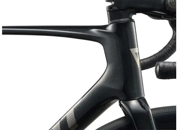 Giant Defy Advanced 2 road bike Abyss Black