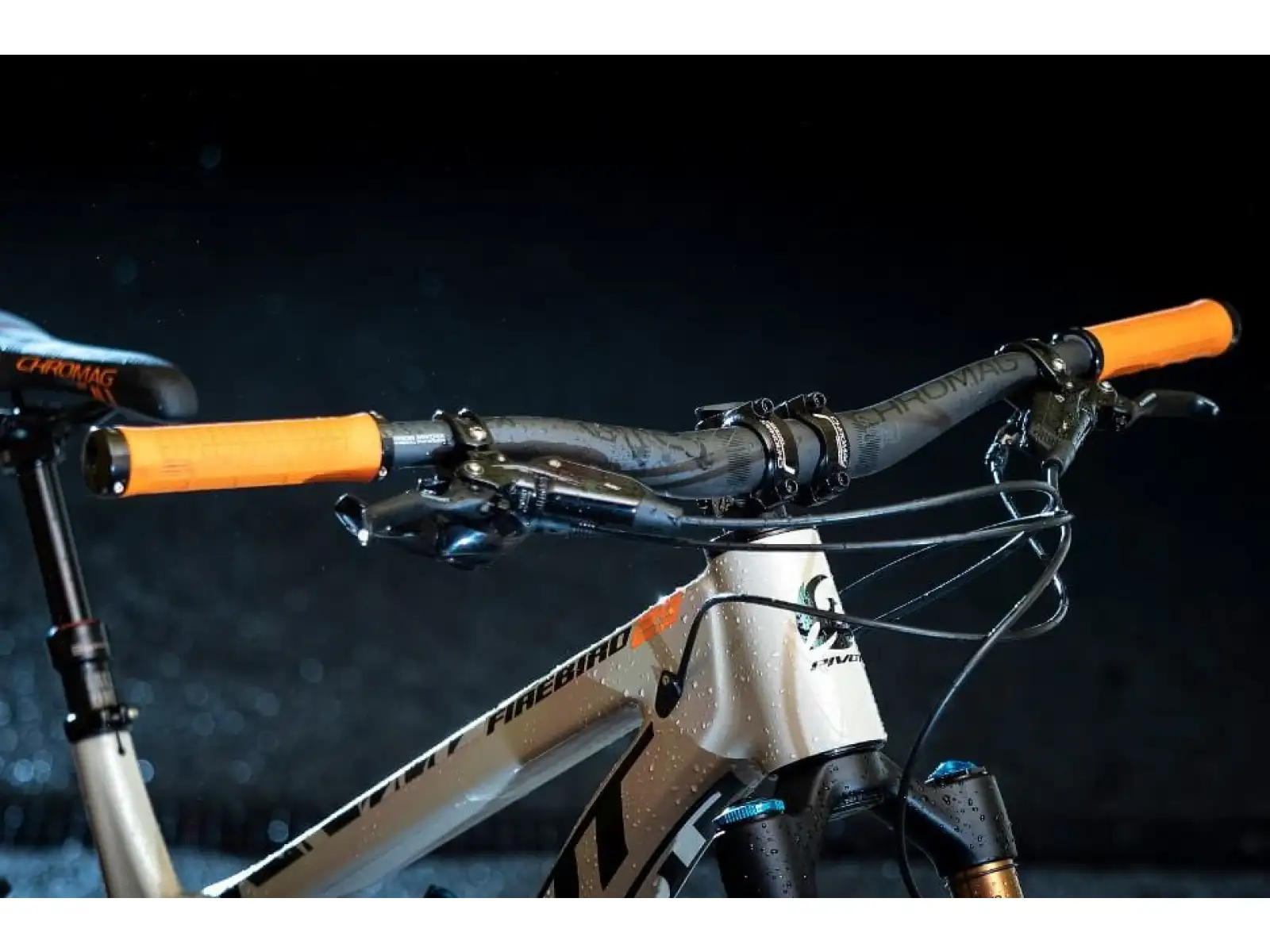 Chromag Clutch grips orange/black