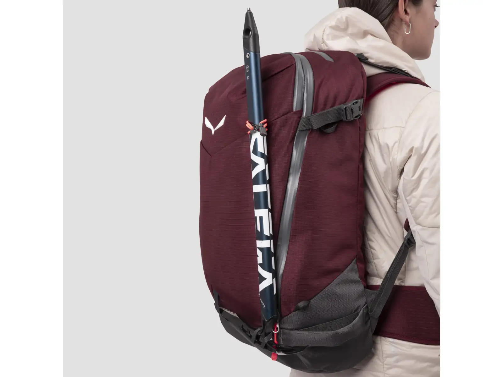 Salewa Winter Mate 28 l women's backpack Etruscan Red/Black