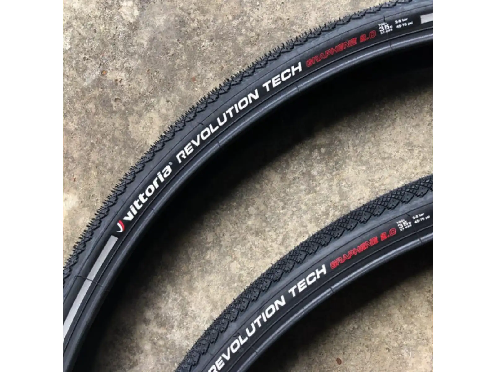 Vittoria Revolution Tech Reflective G2.0 27,5x2,00" trekking/city tire wire