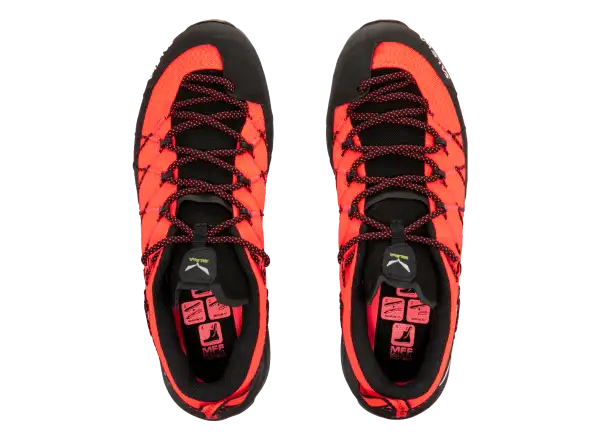 Salewa Wildfire 2 women's outdoor shoes Fluo Coral/Black
