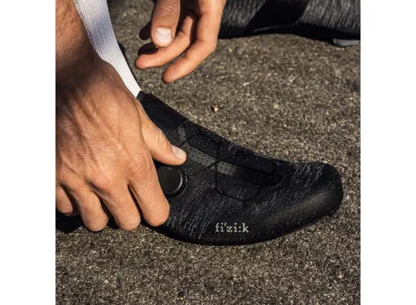 Fizik Vento Infinito Knit Carbon 2 Wide road men's cycling shoes Black/Black
