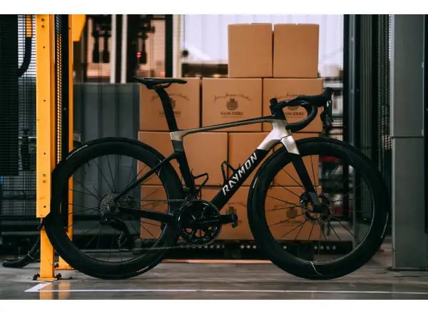 Raymon Arva Ultra 24S Ultegra Di2 road bike carbon stealth