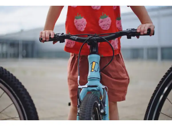 Fíha 16 CoralBubble children's bike blue