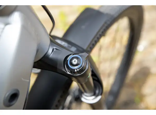 Superior eBLOX 6.5 city e-bike Matte Dark Chrome/Black