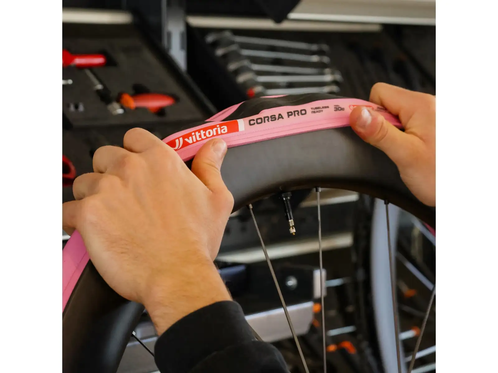 Vittoria Corsa Pro Pink TLR G2.0 28-622 road tire kevlar