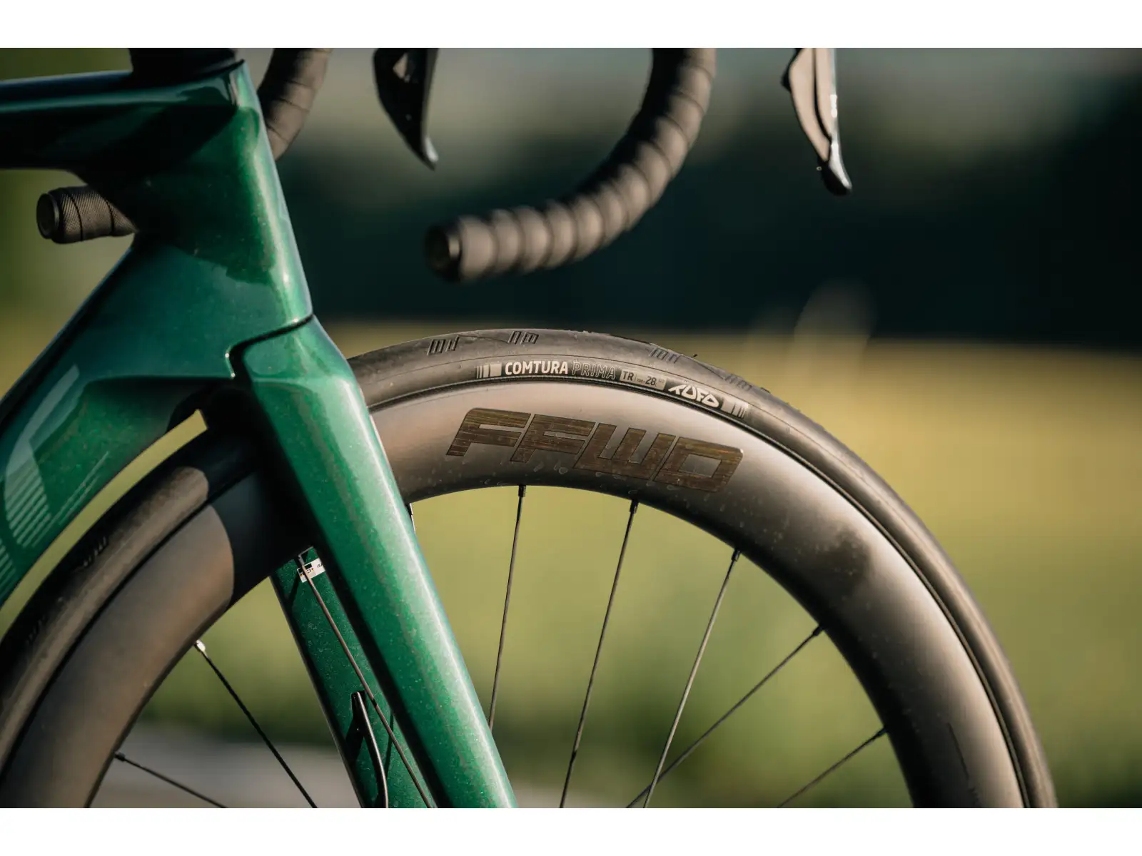 Isaac Meson Ultegra Di2 road bike Jade Green