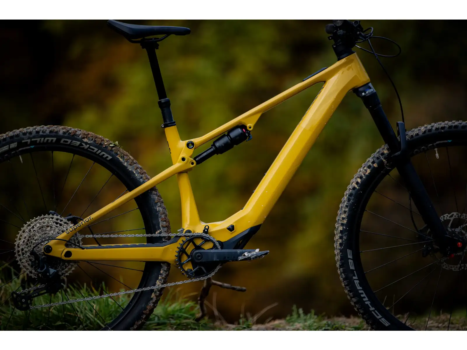 Superior iXF 9.2 full-suspension e-bike Matte Mustard
