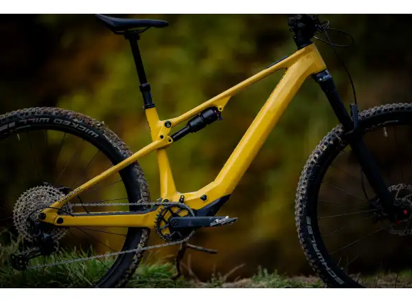 Superior iXF 9.2 full-suspension e-bike Matte Mustard