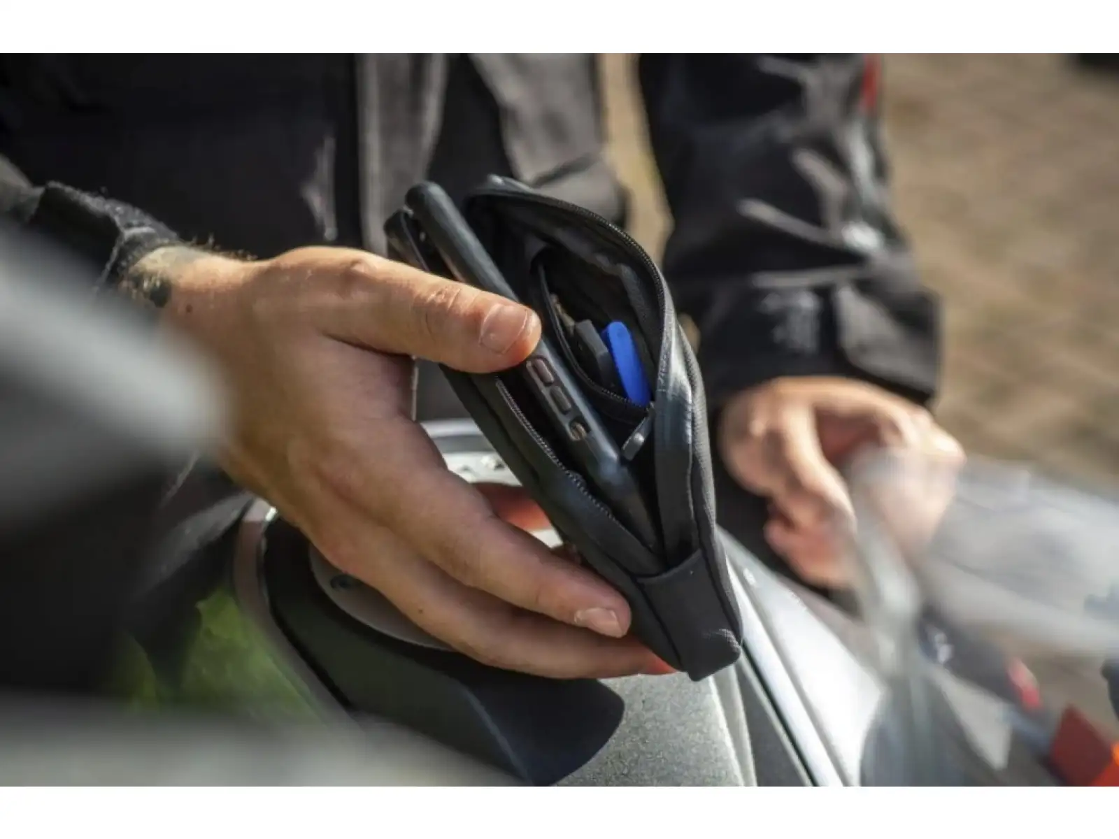 Muc-off Rainproof essentials case phone case