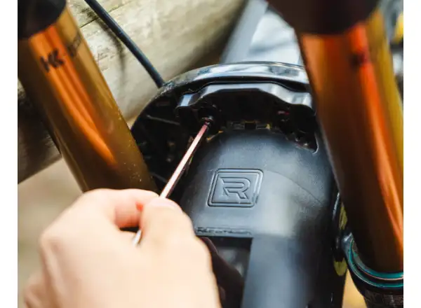 RRP ProGuard Standard Bolt-On V2 front fender černá