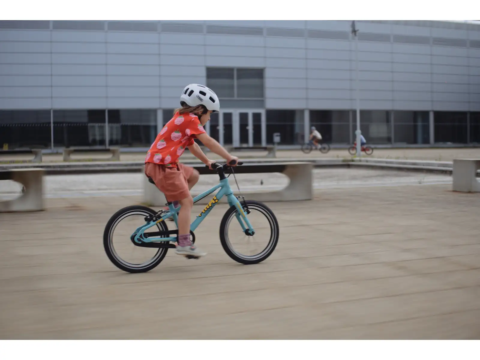 Fíha 16 CoralBubble children's bike blue