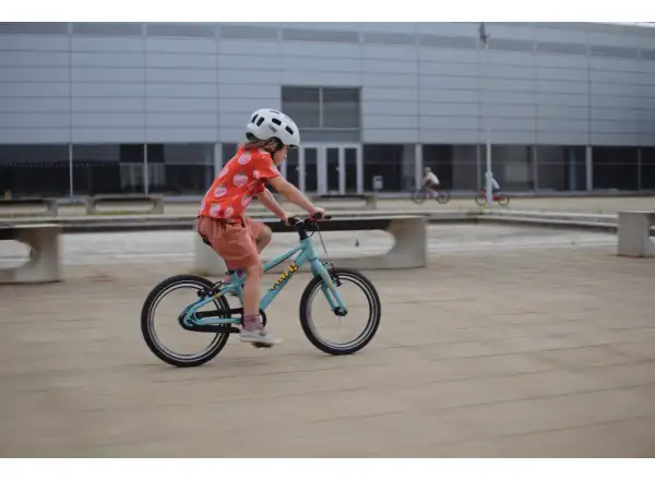 Fíha 16 CoralBubble children's bike blue