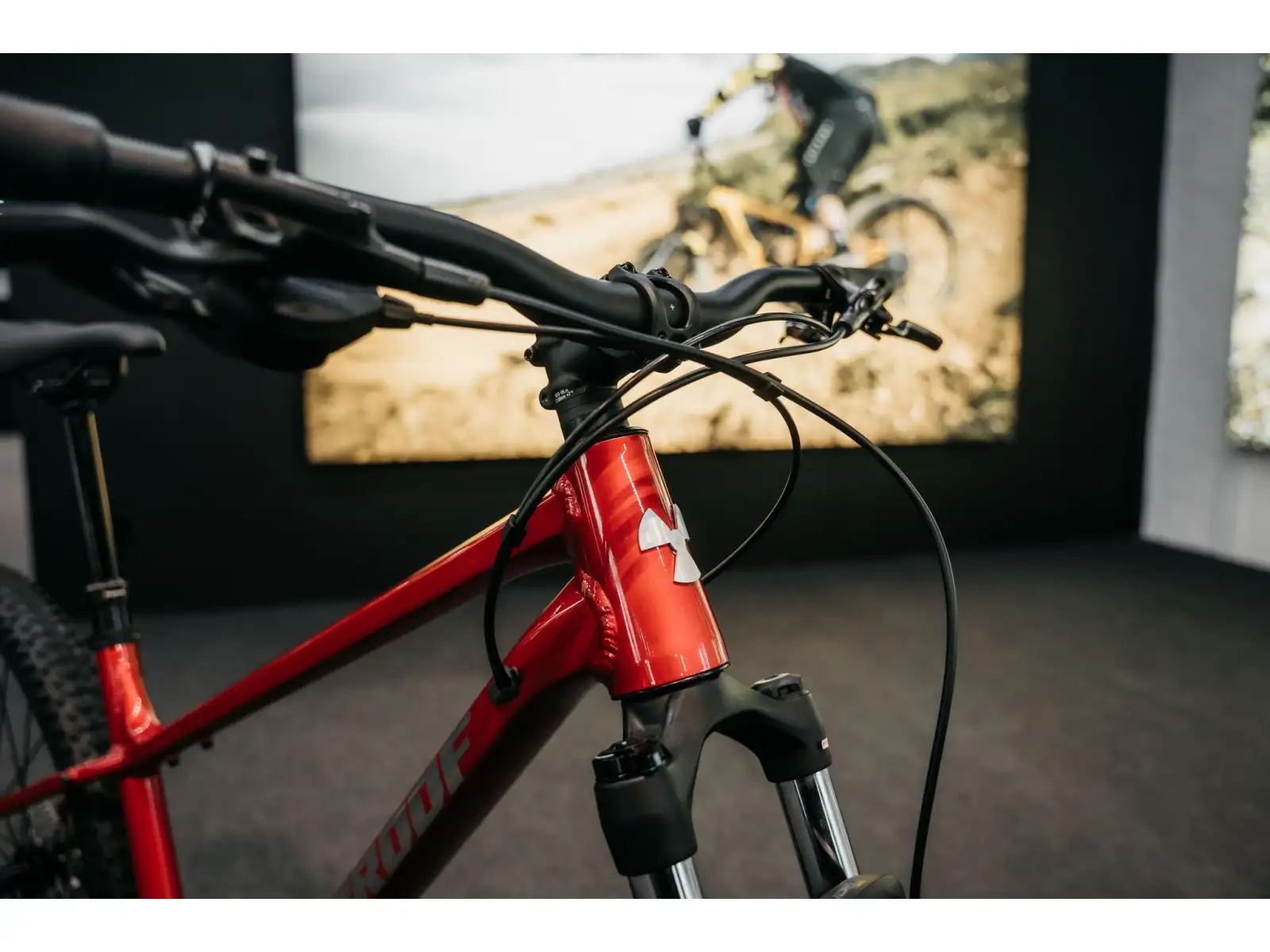 Nukeproof Tracker Comp 275 Cues 1x10 mountain bike Red/Chrome