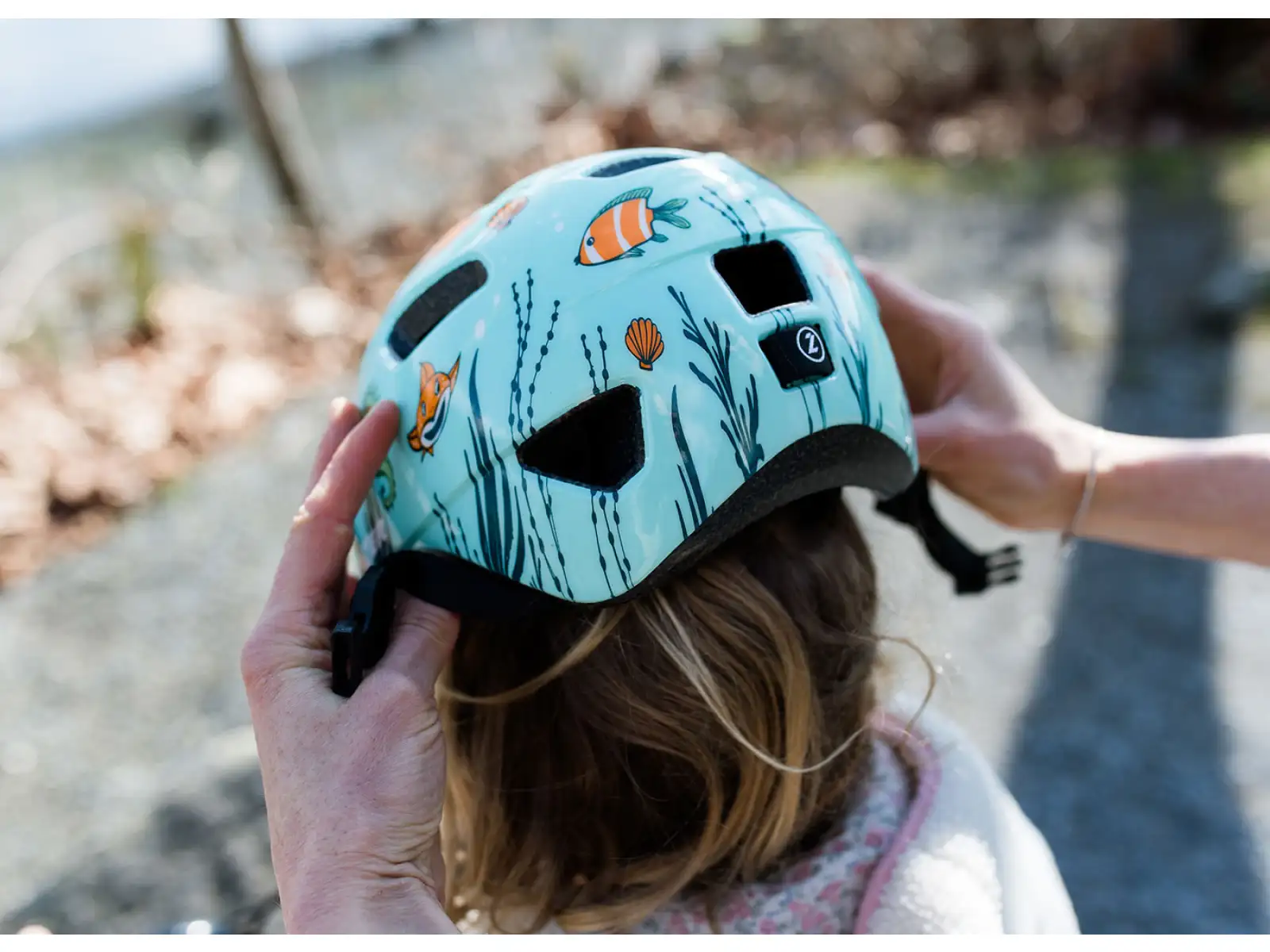 Lazer PNUT KC children's helmet sea world
