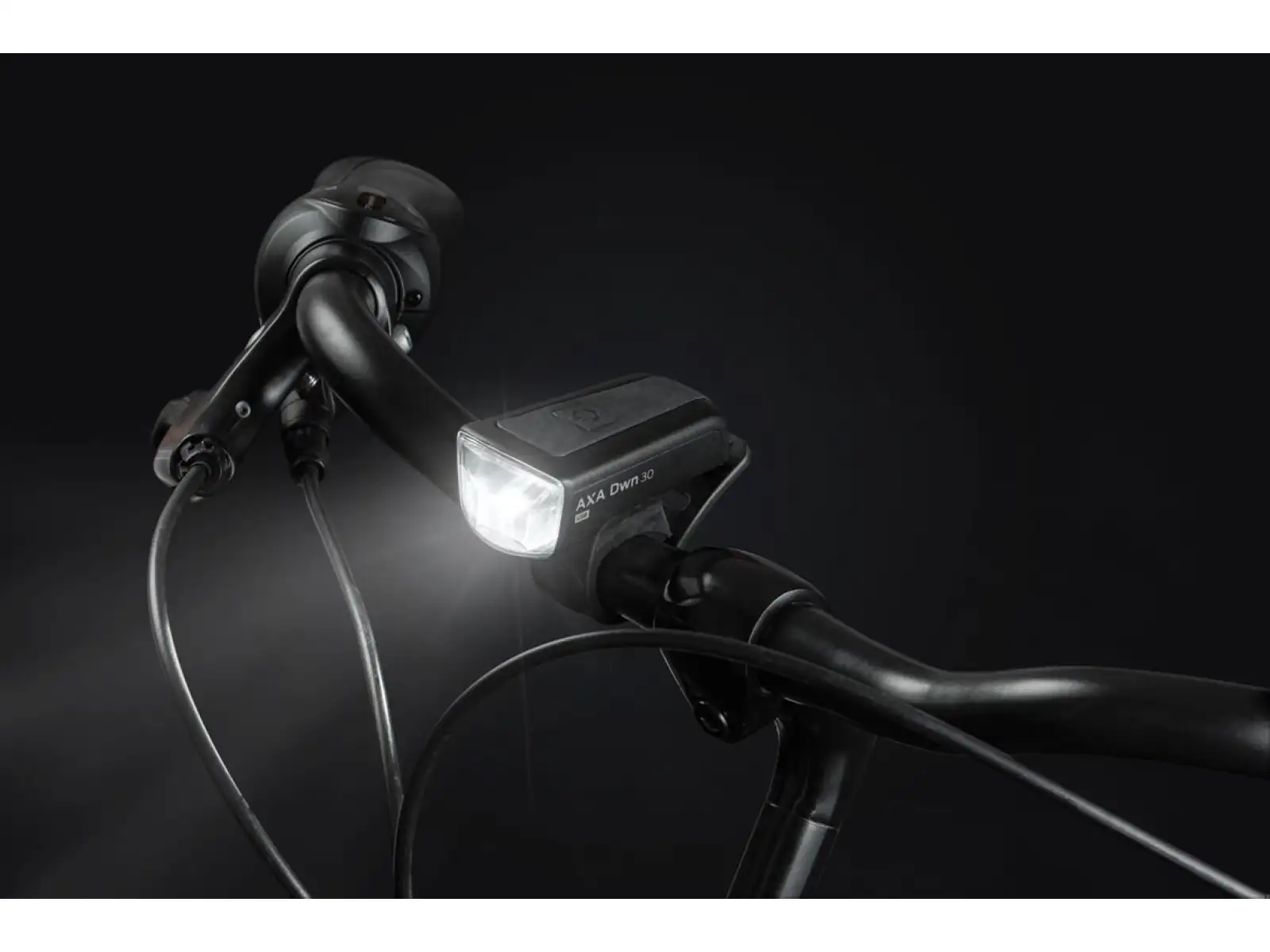 AXA DWN 30 USB front light