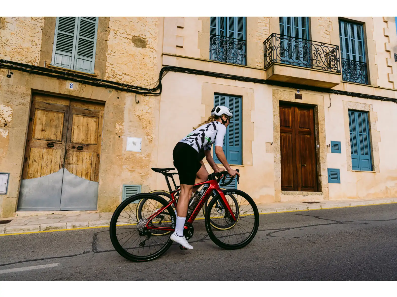 Cannondale Synapse Carbon 4 road bike Metallic Red