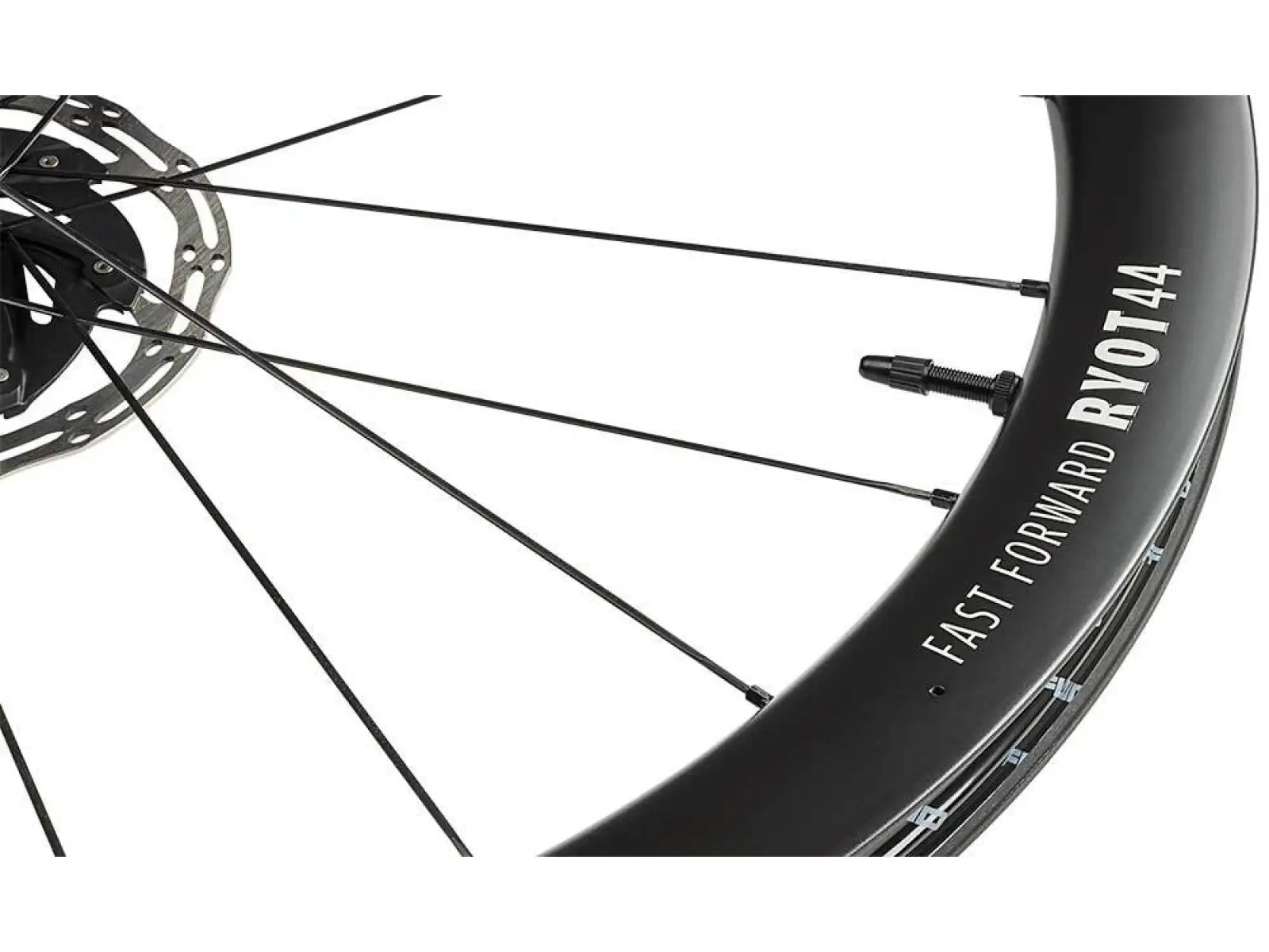 FFWD RYOT44 V2 FFWD N/Gage 2:1 road wheelset White