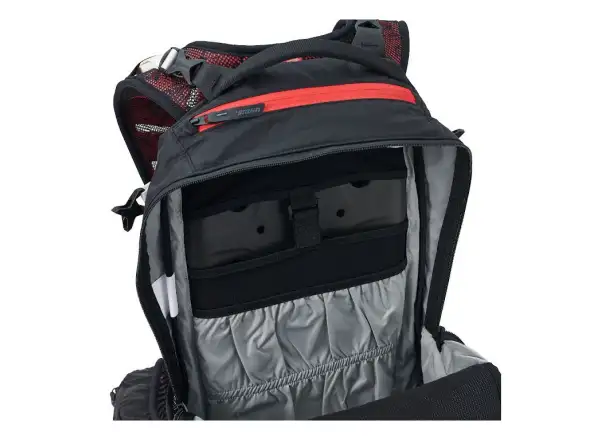 USWE Flow 16 backpack with back protector Black/Red 16 l