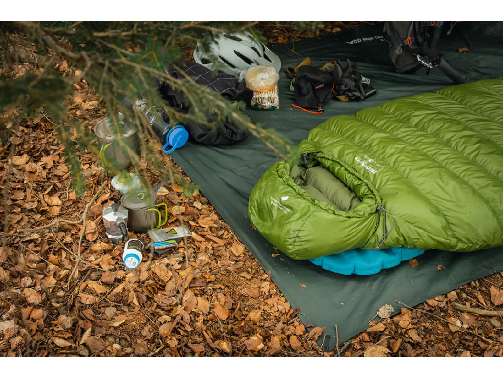Pinguin Lava 350 sleeping bag 185 cm blue
