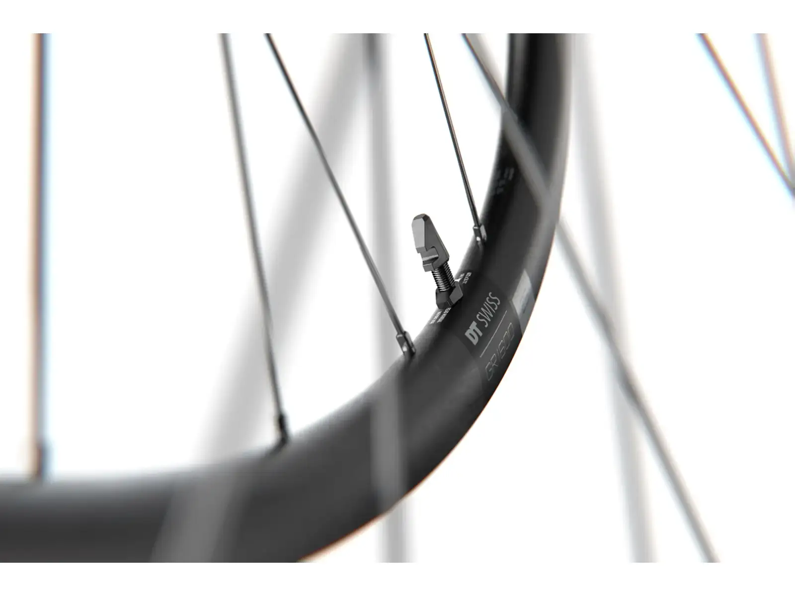 DT Swiss GR 1600 Spline 25 DB CL 12/142 rear wheel - Unpacked