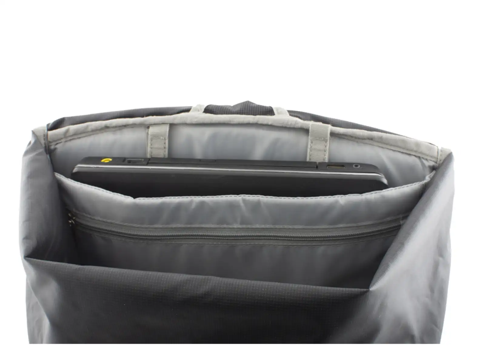 Pinguin Commute 25 backpack