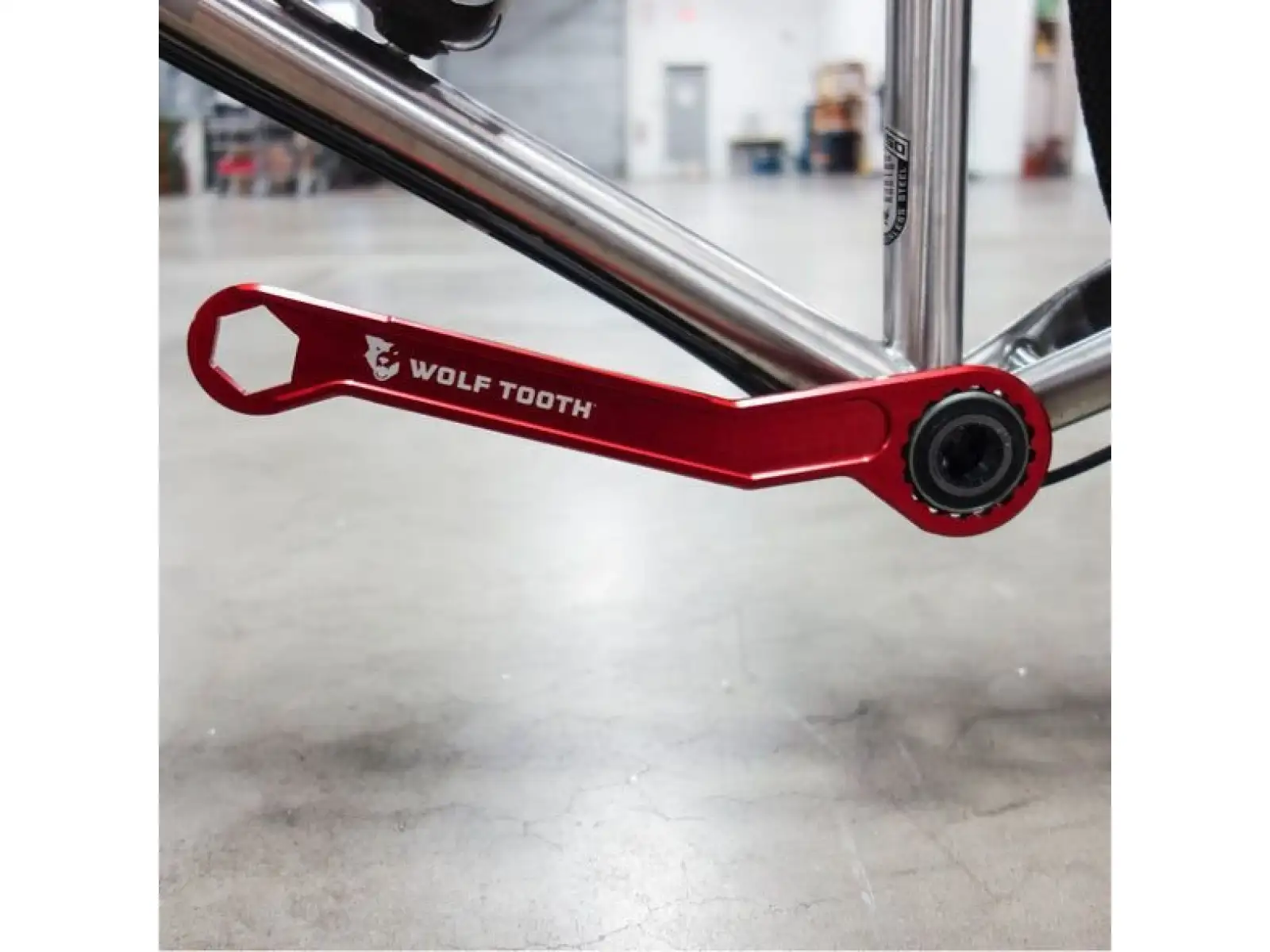 Wolf Tooth Pack wrench tool
