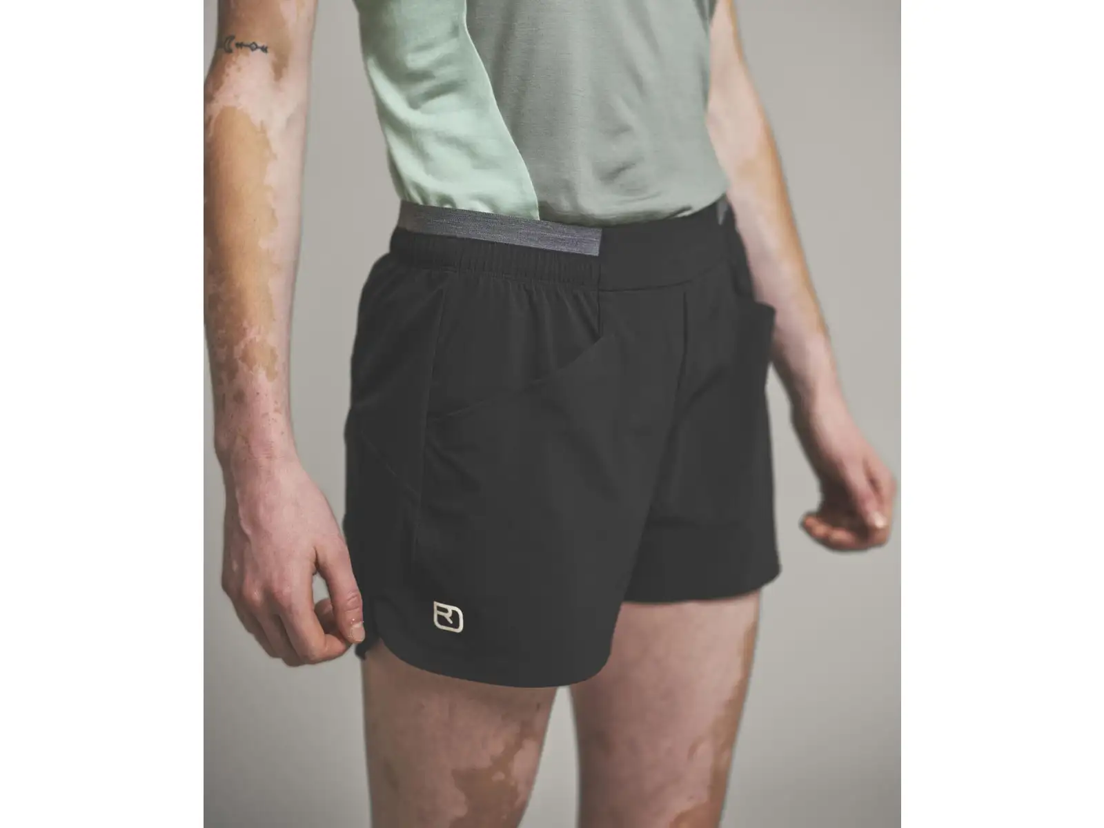 Ortovox Trace men's shorts Black Raven