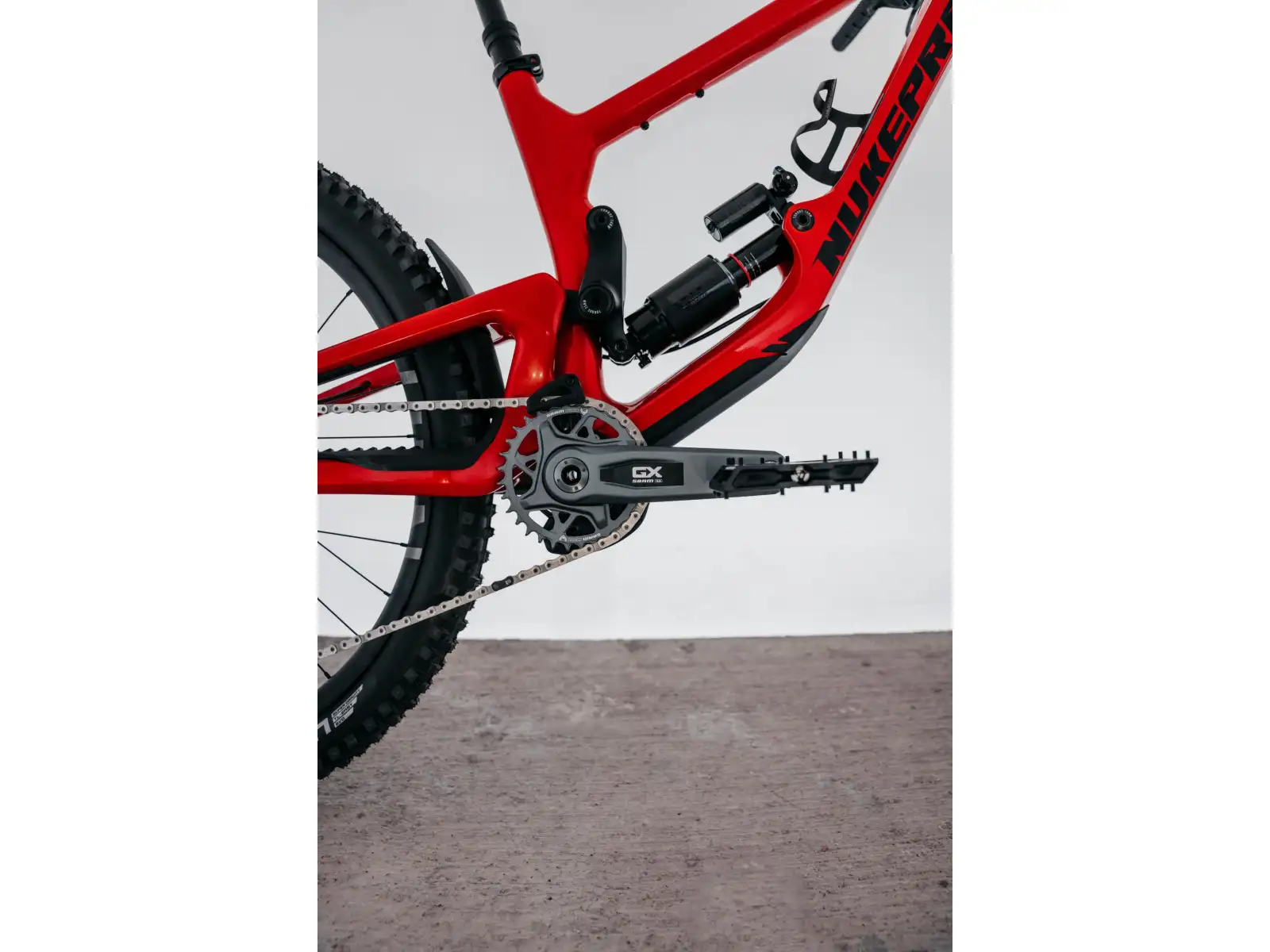 Nukeproof Giga Carbon Pro 297 T-GX bike Red