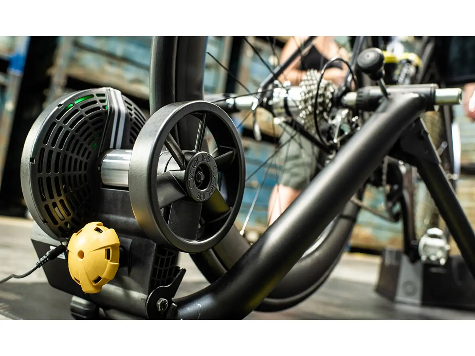 Saris M2 Smart trainer